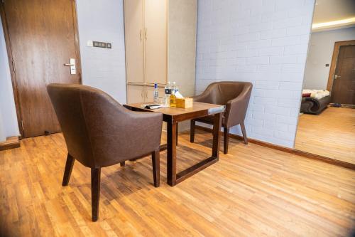 Létesítmények, Baranda Restro and Events in Gorkha