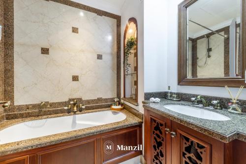 Manzil - Cozy 2BR Penthouse with Private Terrace and Full Burj View in Downtown - image 11