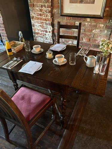 餐飲選擇, The Red Lion Charing Heath in 查靈