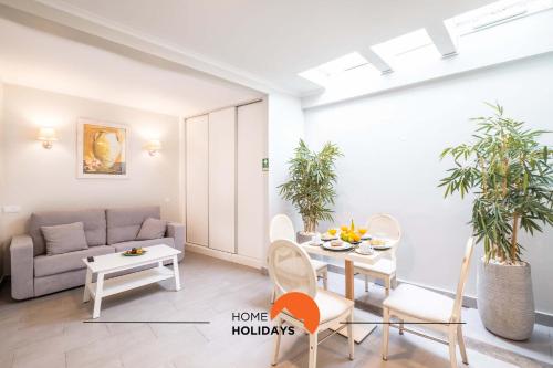 #096 Casa Antonieta 1 by Home Holidays