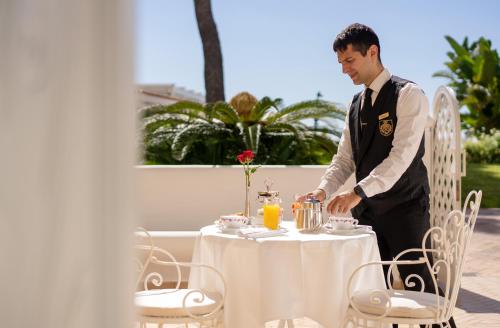 468971883 Hotel Quisisana