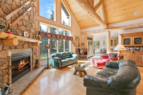 Hohenmark Haus Home: Great Year-Round Location – khách sạn tại Núi Baldy
