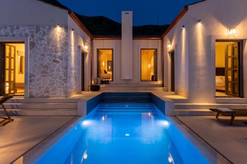 J&C Luxury Villa