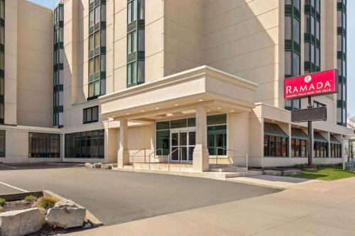 Ramada By Wyndham Niagara Falls near the Falls