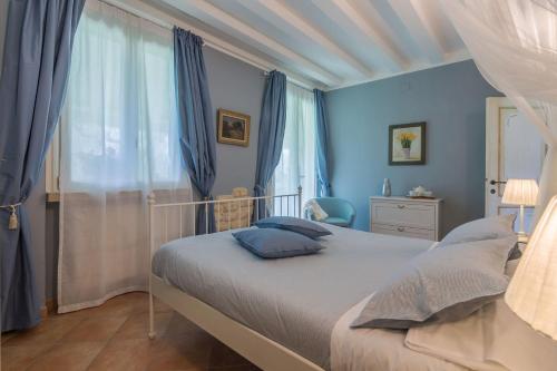 Guestroom, Villa Alis in Sant'Andrea (Pesaro)