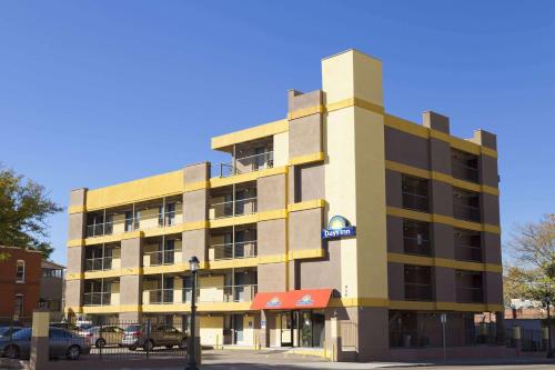 Days Inn by Wyndham Denver Downtown