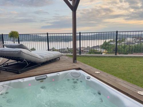 Sjøutsikt, jacuzzi og solfylt - Apartment - Bergen