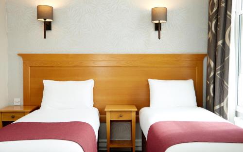 Lamb Hotel by Greene King Inns - image 2