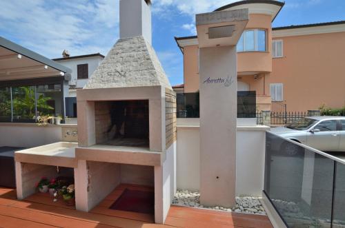 Auretta Apartment - main image