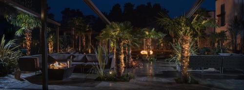 สวน, Le Petit Chateau & William de Percy in โอเตอร์เบิร์น