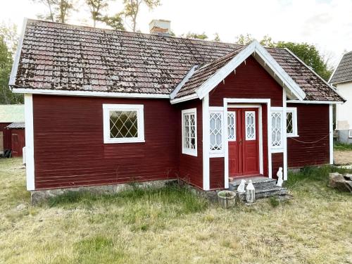 Cozy cottage close to nature in Alsterbo