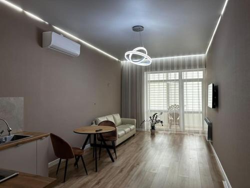 Квартира новая , 2 комн Исаева 71, Uralsk