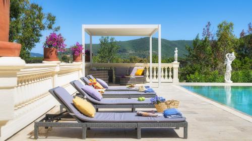 Four-Bedroom Villa room in VILLA LACONELLA 8&4 Emma Villas