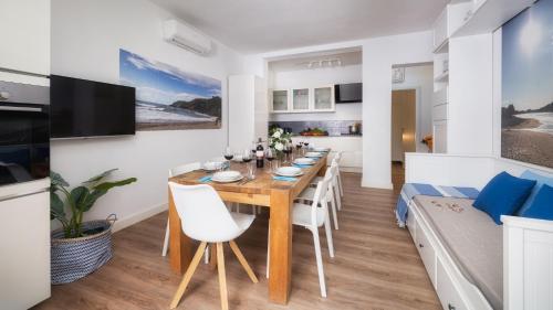 Four-Bedroom Villa image 10