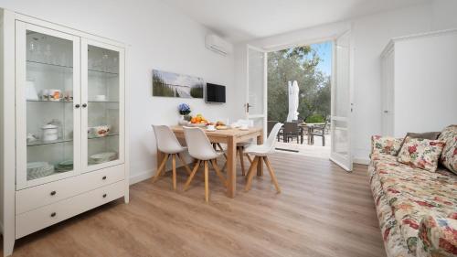 Four-Bedroom Villa image 8