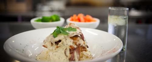 Corr's Corner Hotel - main image