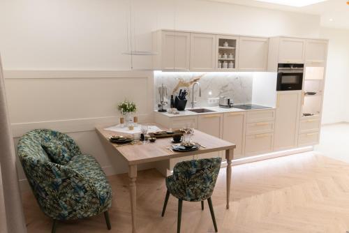 SCHLOSSRESIDENZ Business Apartments - image 2