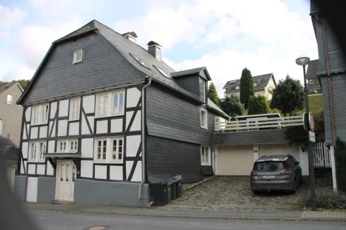 ทัศนียภาพภายนอกโรงแรม, Ferienhaus Winterberg für 12 Personen Sauna Garten Garage Hund (Ferienhaus Winterberg fur 12 Personen Sauna Garten Garage Hund) in ซิลบัค