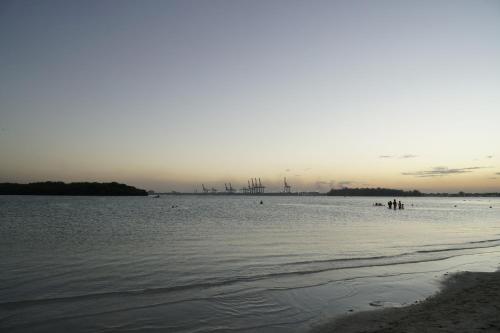 Villa Gumio 2BR Apt -7min walk Boca Chica Beach apts