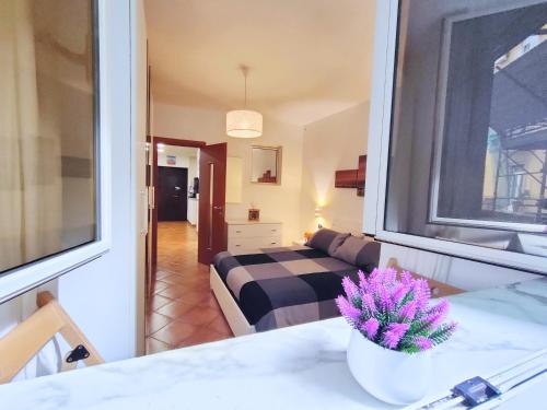 Chiaia House Vetriera, Naples