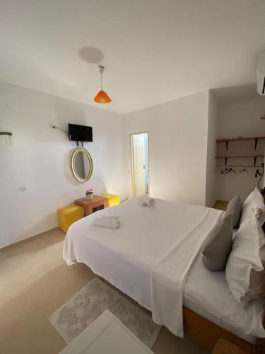 1 queen bed