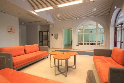 共用Lounge/電視區, Forenom Hostel Röykkä (Forenom Hostel Roykka) in 埃爾瓦