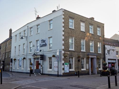 Lamb Hotel by Greene King Inns - main image