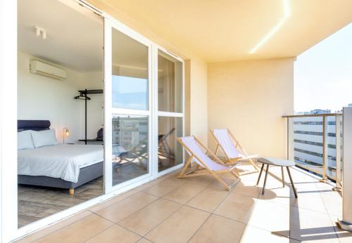 Apartment with Terrace image 2