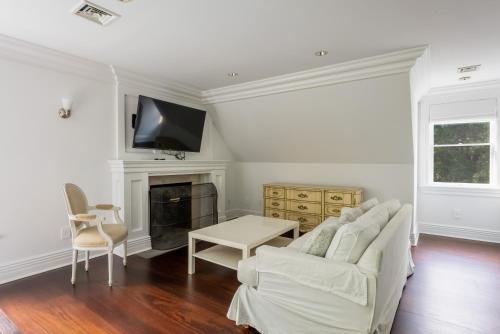 28 Ocean Pkwy, East Hampton NY 11937 in East Hampton, USA