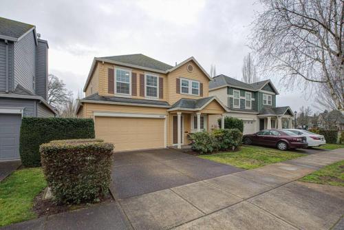 Modern home in Orenco - Near Intel and Nike