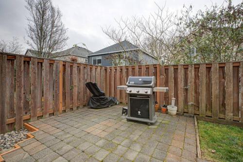 Modern home in Orenco - Near Intel and Nike