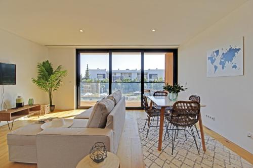 White & Nature Apartment - image 2