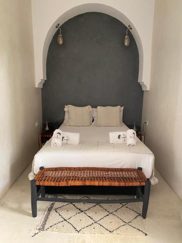 Riad Olika - image 10