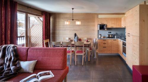 Kitchen, Residences Village Montana by Les Etincelles in Tignes