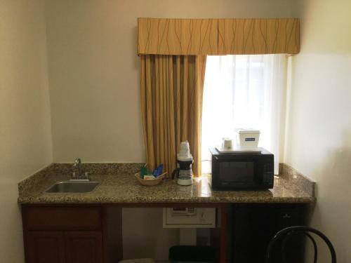 SureStay Hotel by Best Western Santa Monica, Los Angeles (photo 10)