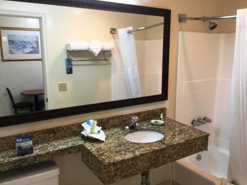 SureStay Hotel by Best Western Santa Monica, Los Angeles (photo 11)