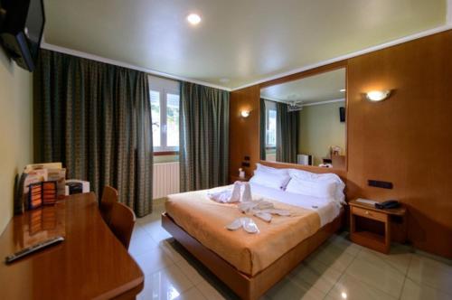 Motel Cancun Barbadas-Ourense, Unterkunft in Os Fornos