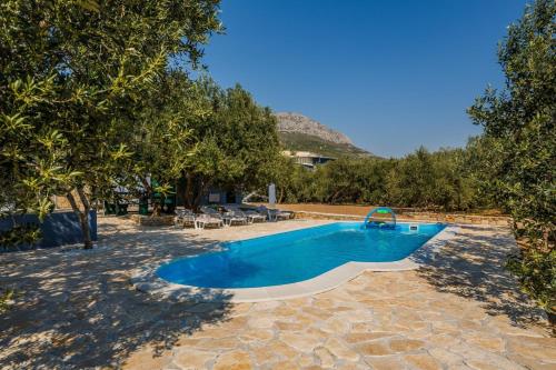 Luxury villa complex Pendolino, with heated pool and jacuzzi