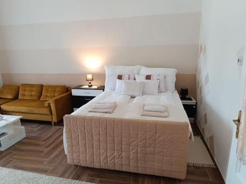 Kiskastély Apartman (Kiskastely Apartman) in บัลมาซูญวาโรส