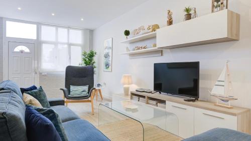  Casa MIMAR - moderna, jardín y wifi fibra 1 GB, ideal para vacaciones y teletrabajo in La Oliva