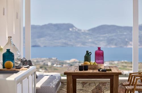 Näkymä, Dot Milos in Milos Island