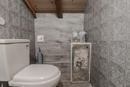 One-Bedroom House image 6