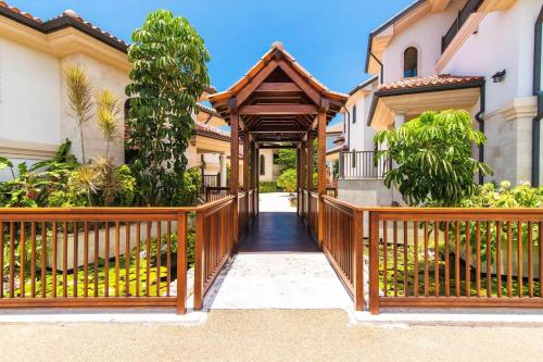 Casa Luna 4 by Grand Cayman Villas & Condos in George Town