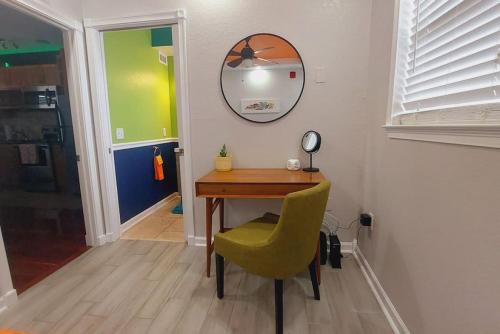 Itz a Vibe - 1 bedroom studio in the heart of DTSP