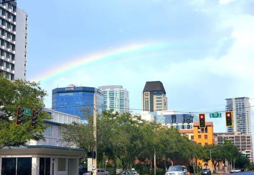 Itz a Vibe - 1 bedroom studio in the heart of DTSP