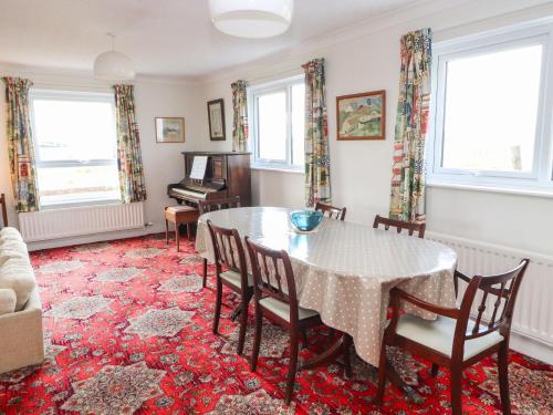 West Croft - image 9
