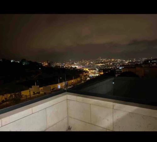 Stylish and spacious 3BR apartment in the heart of Jerusalem! اهلا وسهلا