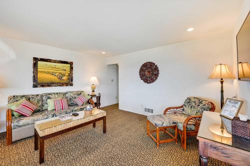 La Jolla Condo Ocean Views, Walk to La Jolla Cove in San Diego, USA
