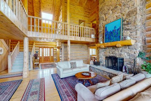 Lake Springs Luxury in Glenwood Springs, USA