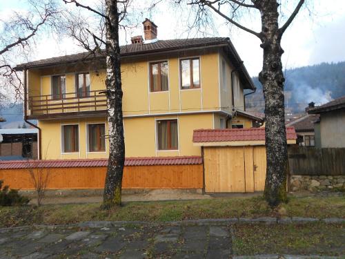 Guest House Tsenovi - image 6